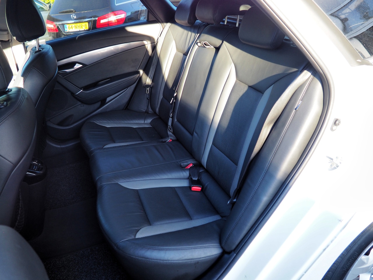 Hyundai i40 Wagon - 1.6 GDI Blue Business LUXE! LEDER TREKH.
