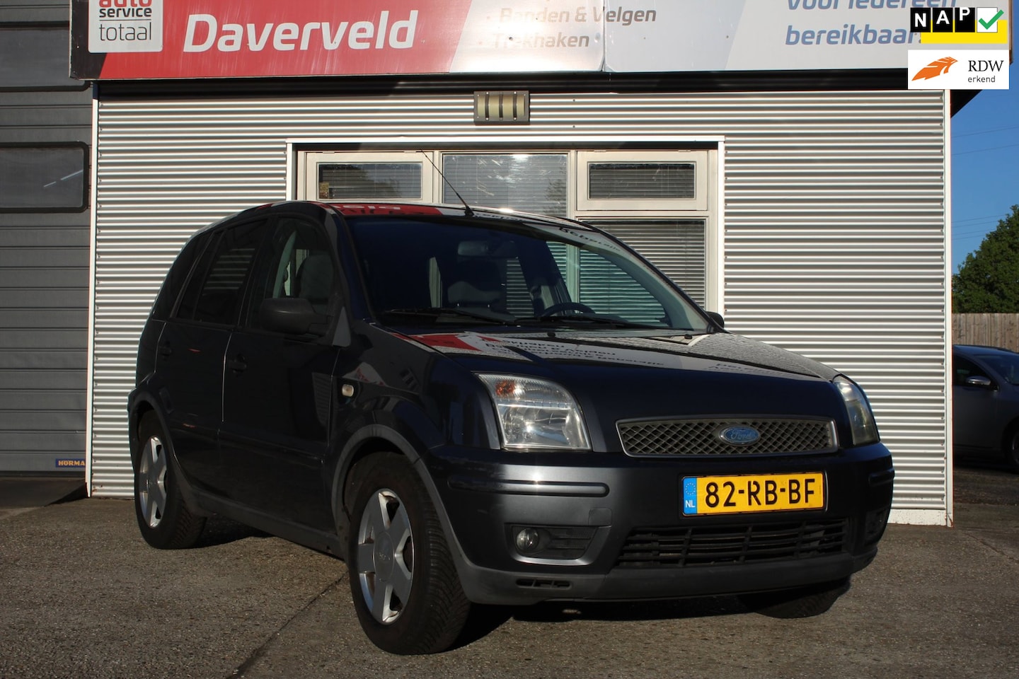 Ford Fusion - 1.4-16V Futura 1.4-16V Futura 5-deurs, airco, nw apk, incl afleveringsbeurt, lm velgen + all-season bande - AutoWereld.nl