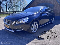 Volvo V60 - 1.6 T3 Momentum NAVI AIRCO EXPORTPRIJS