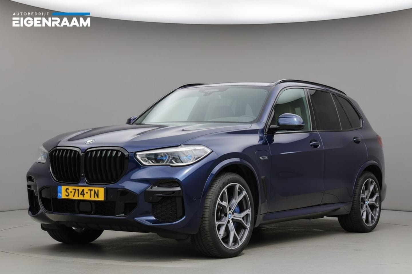 BMW X5 - xDrive45e M-Sport | Pano | Trekhaak | Laser | 360 camera - AutoWereld.nl