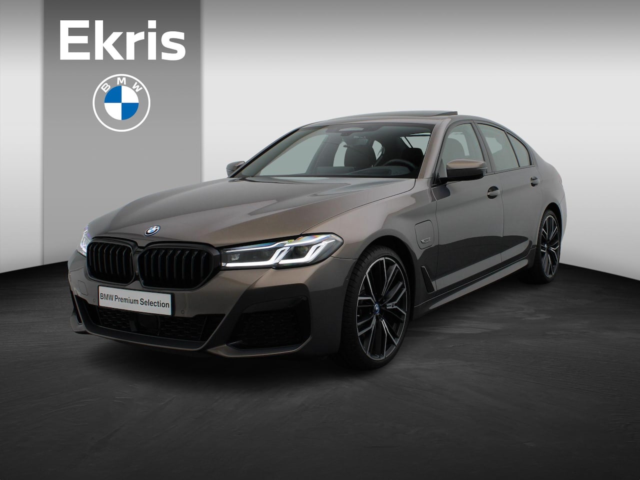 BMW 5-serie - Sedan 530e High Executive | M Sportpakket | Parking Pack | Safety Pack | Stuurwielrand Ver - AutoWereld.nl