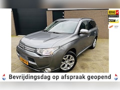 Mitsubishi Outlander - 2.0 PHEV Instyle| 4WD |TREKHAAK|AUTOMAAT|Zwart leder|Shuif/kantel elec.|