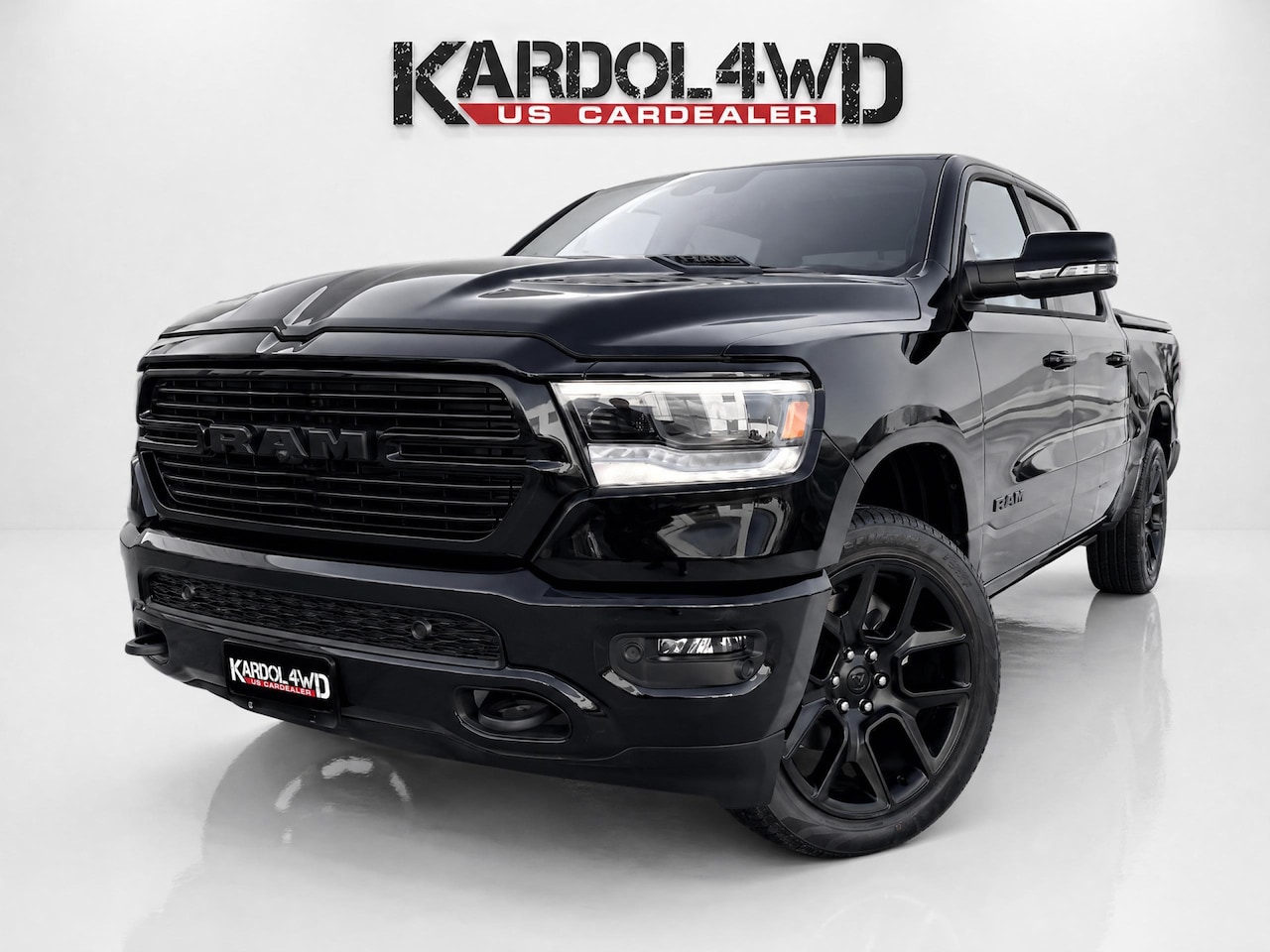 Dodge Ram 1500 - Laramie Night Edition Modeljaar "24 | BOMVOL!| Panoramadak elect. | Luchtvering | Virtual - AutoWereld.nl
