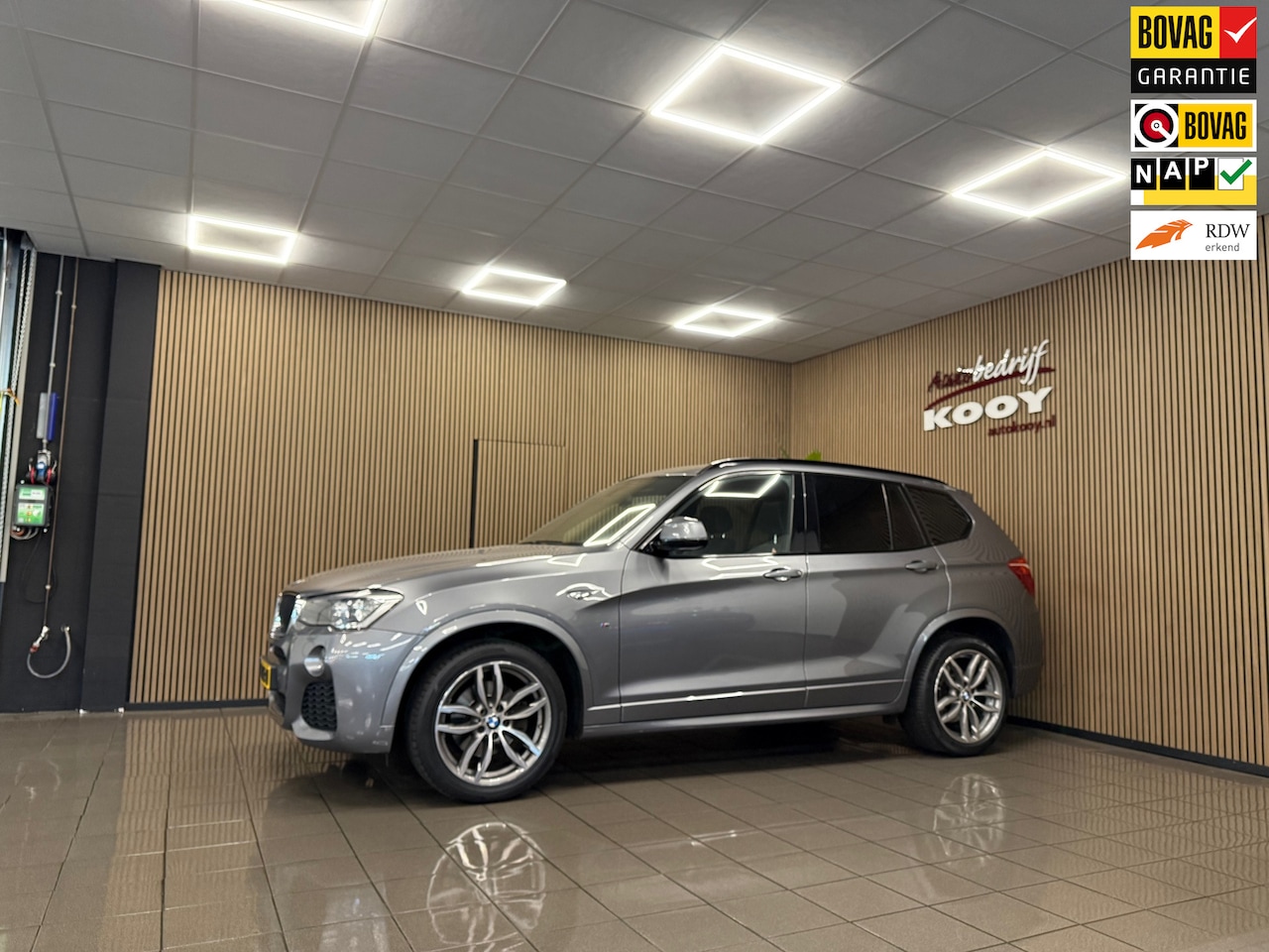 BMW X3 - SDrive20i M-Sport Centennial High Executive * 1e Eig / Panoramadak / Xenon / Leder / NL Au - AutoWereld.nl