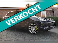 Porsche Cayenne - 3.0 S E-Hybrid 416 PK Luchtvering Leder Camera Bose LED 21''