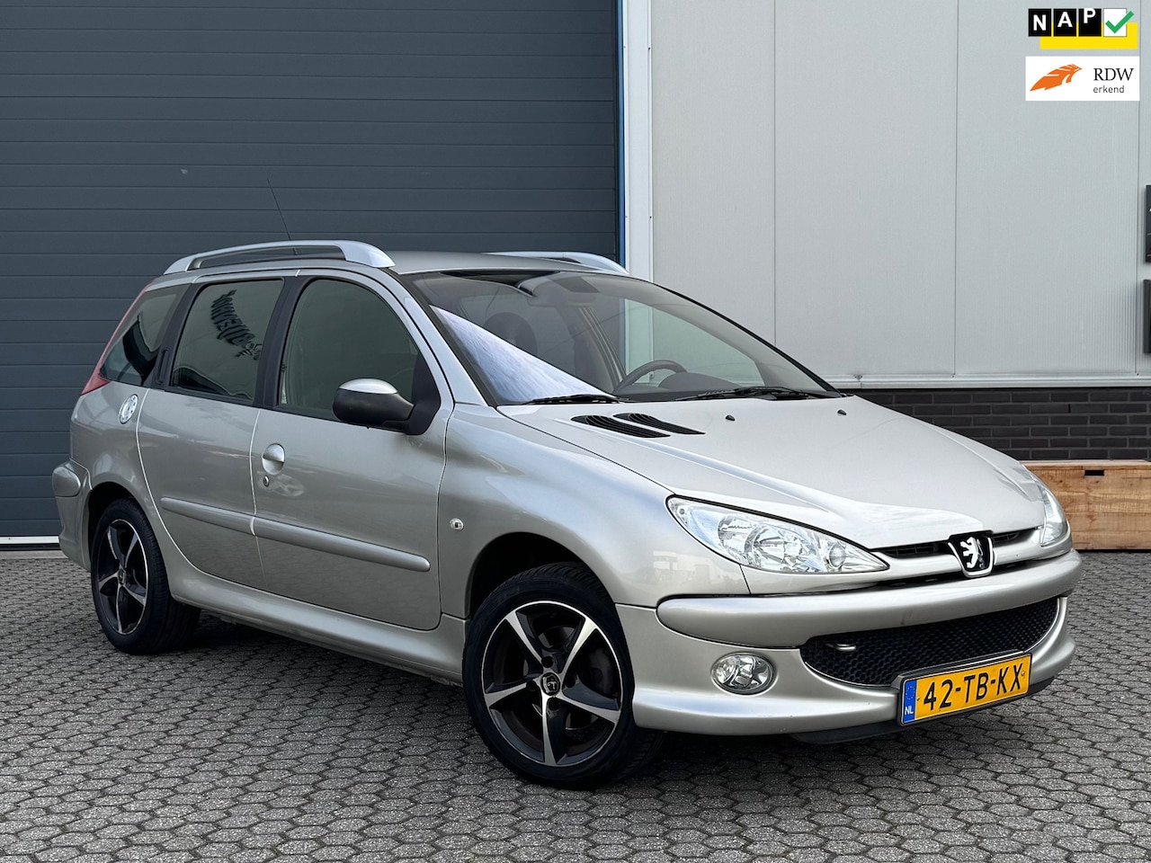 Peugeot 206 SW - 1.6-16V Air-line 3 | Automaat | Clima | Airco - AutoWereld.nl