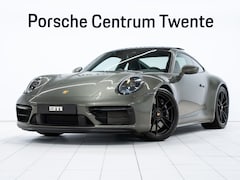 Porsche 911 - Carrera 4 GTS