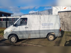 Mercedes-Benz Sprinter - 208D 312D 1999 MANUEEL SHORT GERMANY CAR