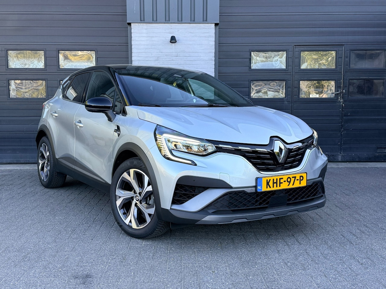 Renault Captur - 1.6 E-Tech Plug-in Hybrid 160 R.S. Line - AutoWereld.nl