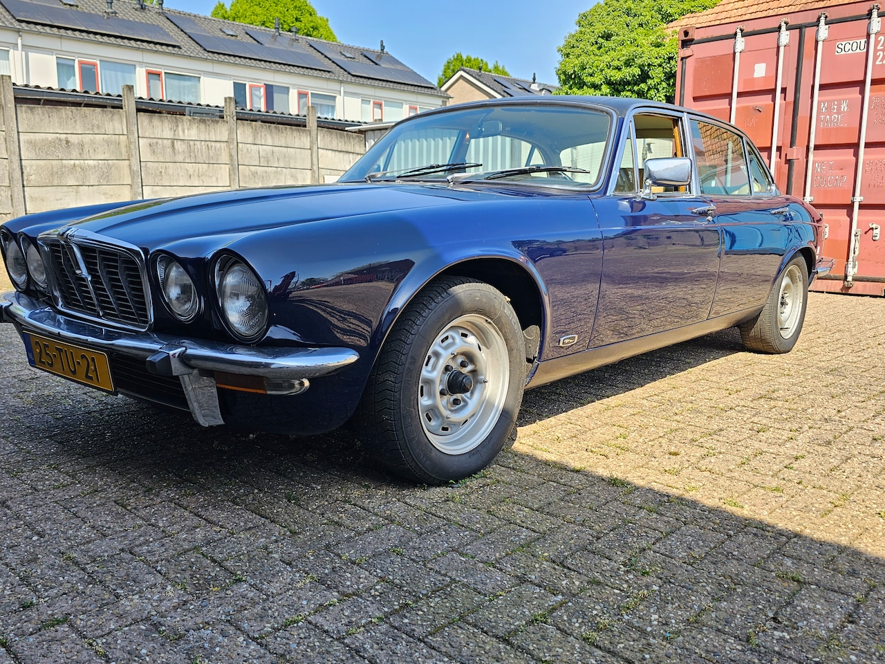 Jaguar XJ - XJ 5.3 v12 LWB automaat - AutoWereld.nl