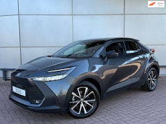 Toyota C-HR - 2.0 Plug-in Hybrid 220 Dynamic | Camera | Stoel & Stuurverwarming | Navigatie |
