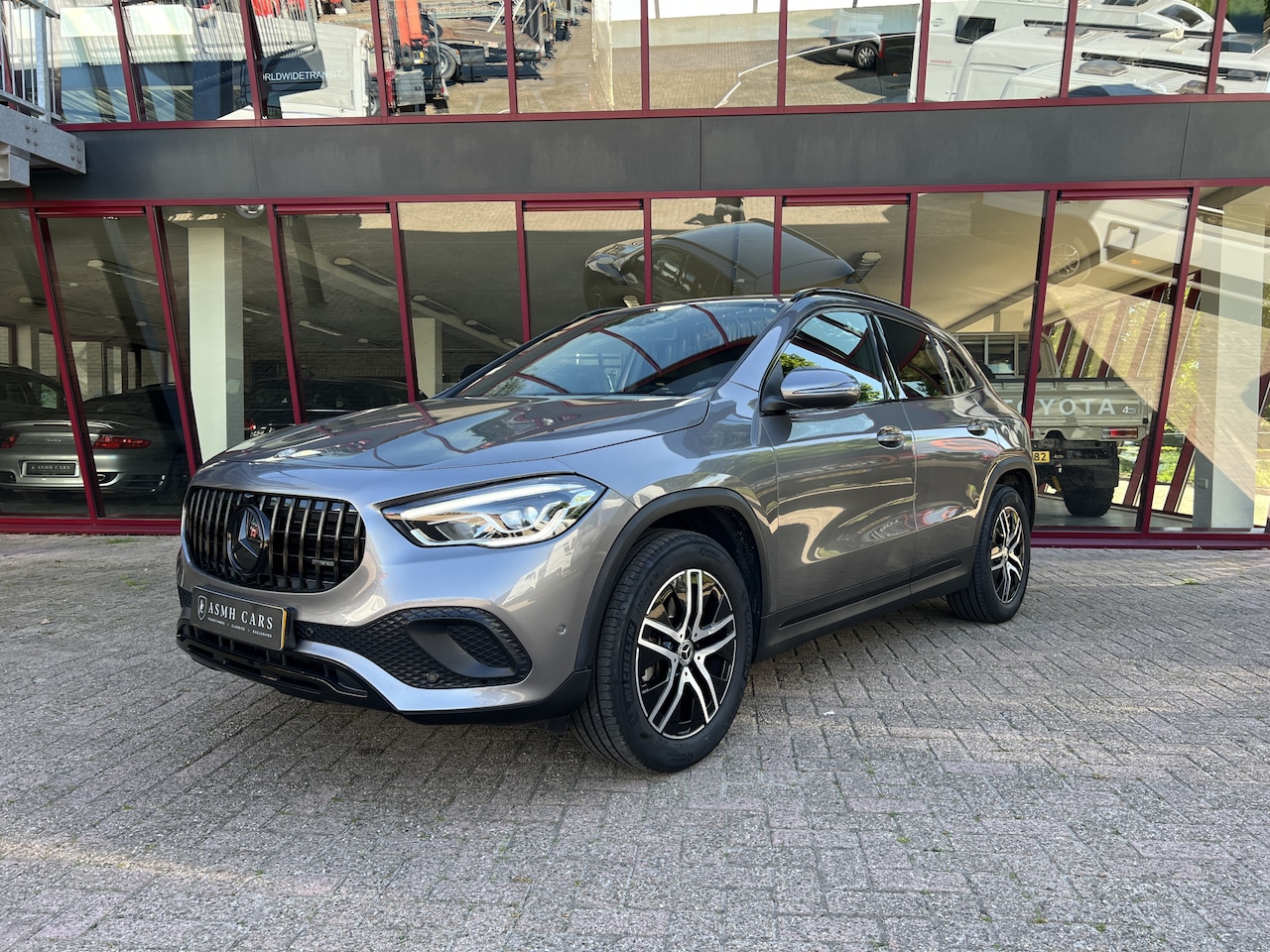 Mercedes-Benz GLA-Klasse - 200 Business Solution Luxury | CC | PDC | Sfeerverl. | Stoelverw. | Camera | - AutoWereld.nl