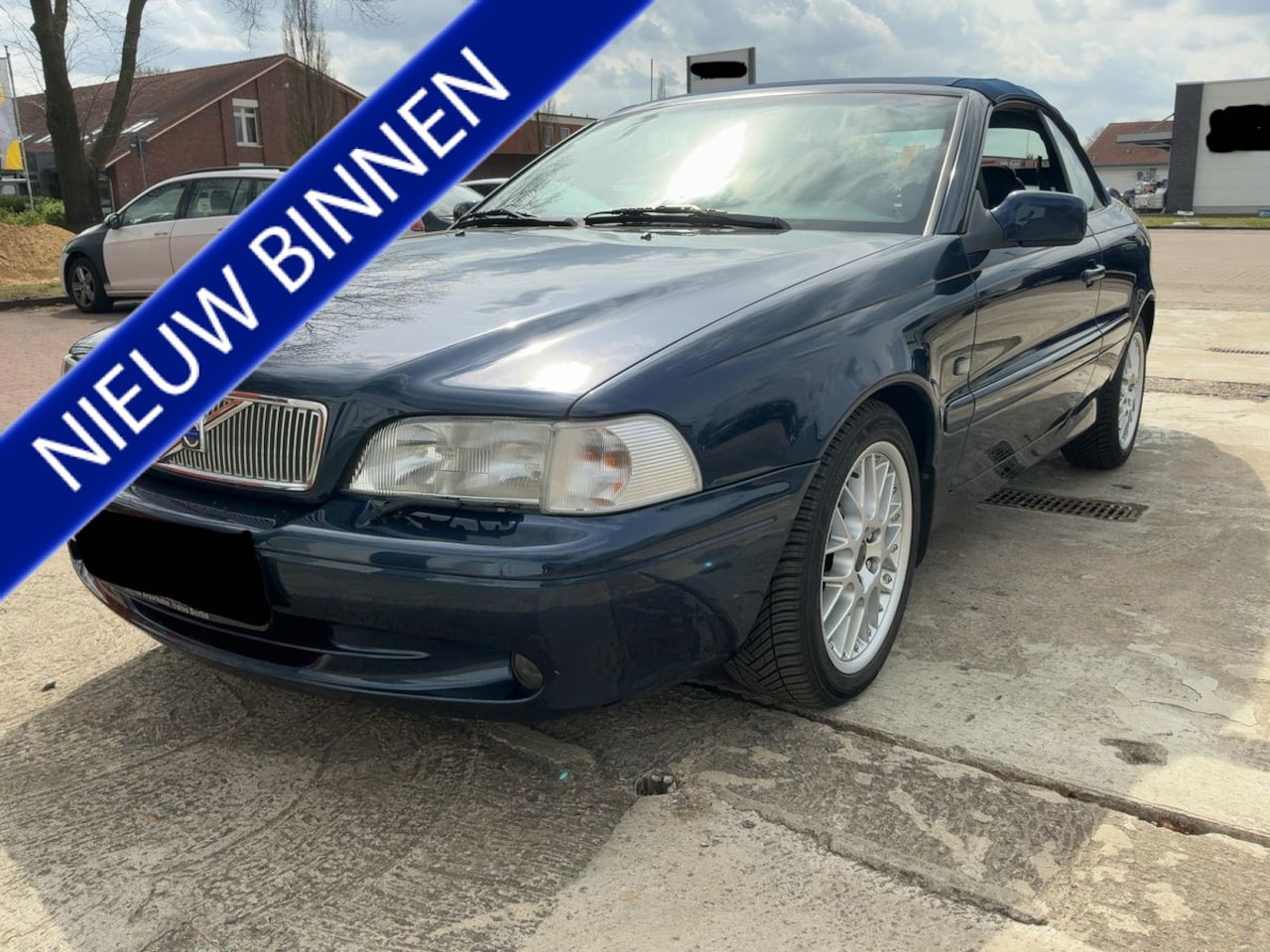 Volvo C70 Convertible - 2.0 T Prestige Automaat Nieuwstaat Airco Cr-Control Youngtimer - AutoWereld.nl