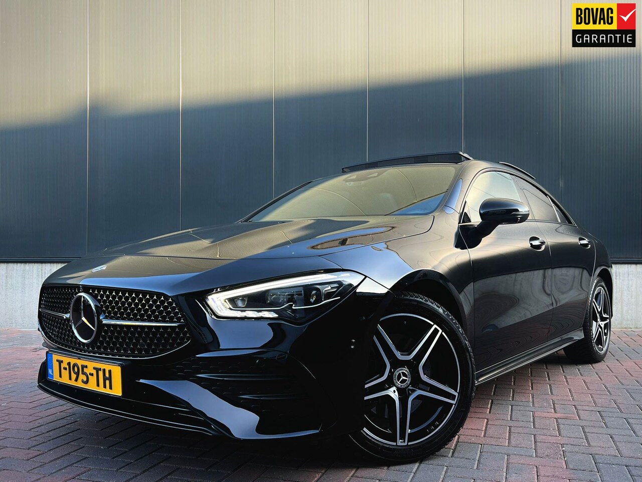 Mercedes-Benz CLA-Klasse - 250 e AMG Line * Pano * 360 * Head-up * Dealer Onderhouden * - AutoWereld.nl
