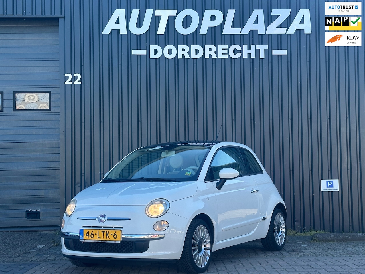 Fiat 500 - 1.2 Lounge PANO |AIRCO - AutoWereld.nl