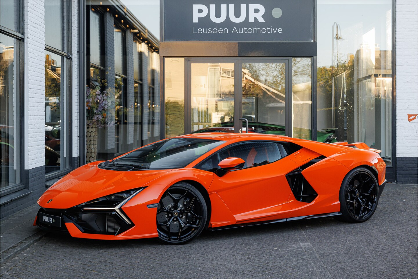 Lamborghini Revuelto - 6.5 V12 ''Aranico Apodis'' Orig. NL - Passenger Display - Lift - AutoWereld.nl