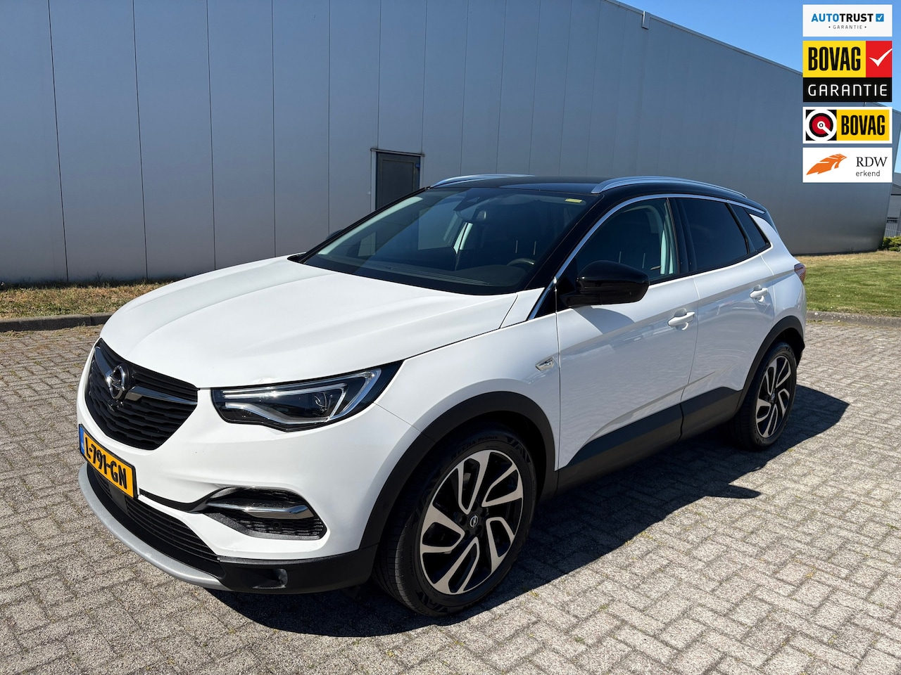 Opel Grandland X - 1.6 Turbo Ultimate 1.6 Turbo Ultimate, Automaat, Trekhaak, Stoelverwarming/Koeling - AutoWereld.nl