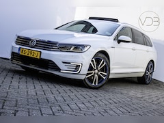 Volkswagen Passat Variant - 1.4 TSI GTE Connected Series Plus Panorama Trekhaak
