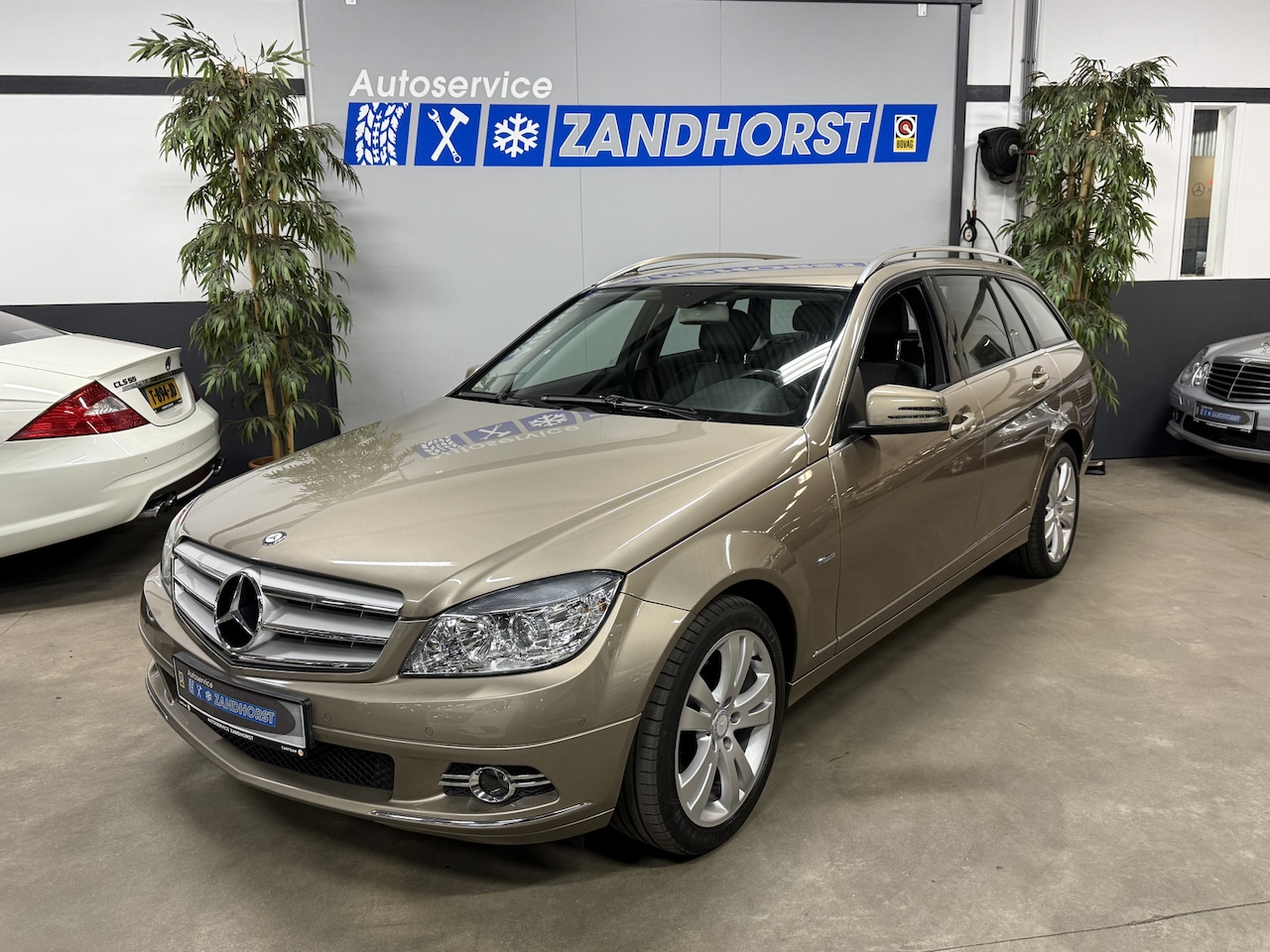 Mercedes-Benz C-klasse Estate - 180 CGI BlueEFFICIENCY Business Class Avantgarde // Autom. // Trekhaak - AutoWereld.nl