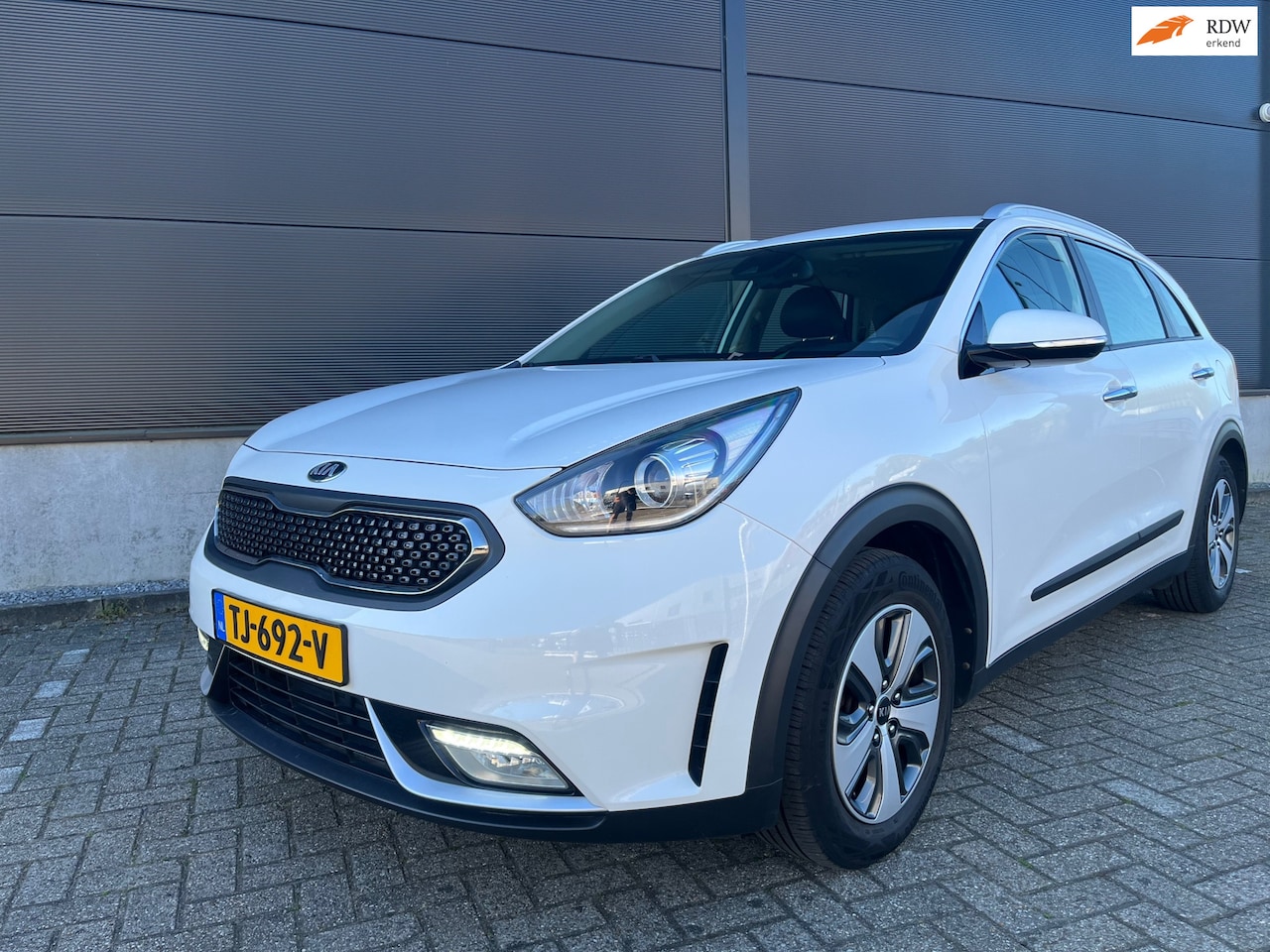 Kia Niro - 1.6 GDi Hybrid DynamicLine 1.6 GDi Hybrid DynamicLine - AutoWereld.nl