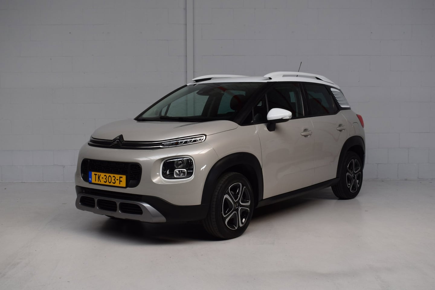 Citroën C3 Aircross - 1.2 PureTech S&S Feel ORG.NED / NAVIGATIE / NAP / CARPLAY / TREKHAAK / LED / CRUISE / DIST - AutoWereld.nl