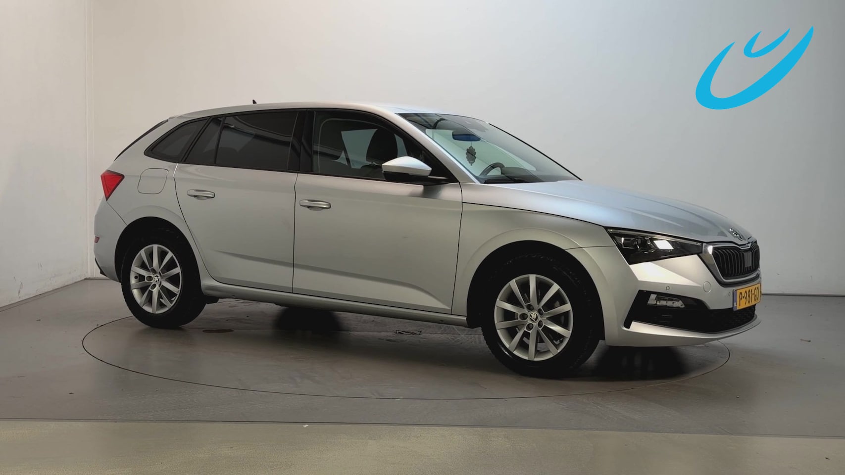 Skoda Scala - 1.0 TSI Business Edition LED Stoelverwarming Virtual Cockpit Navigatie - AutoWereld.nl