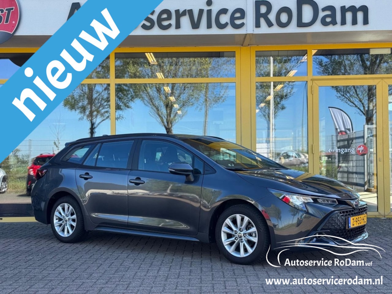 Toyota Corolla Touring Sports - Hybrid 140 Active - AutoWereld.nl