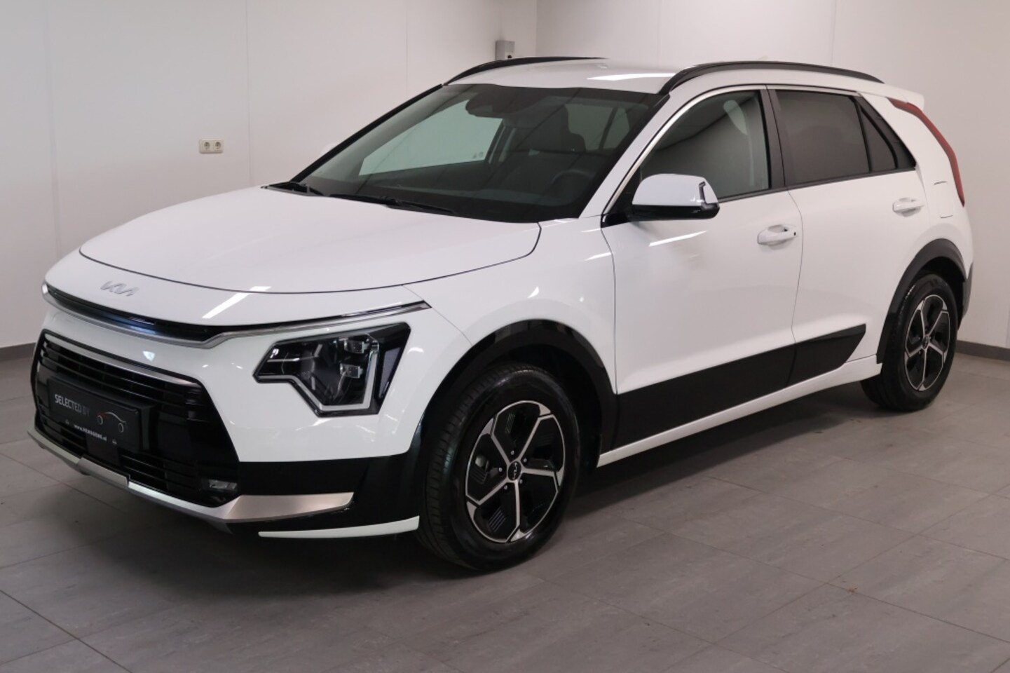 Kia Niro - 1.6 GDi Hybride DynamicLine | Winterpack - AutoWereld.nl