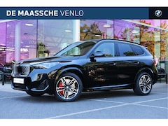 BMW iX1 - eDrive20 M Sport / Panoramadak / Trekhaak / Sportstoelen / M Adaptief onderstel / Head-Up