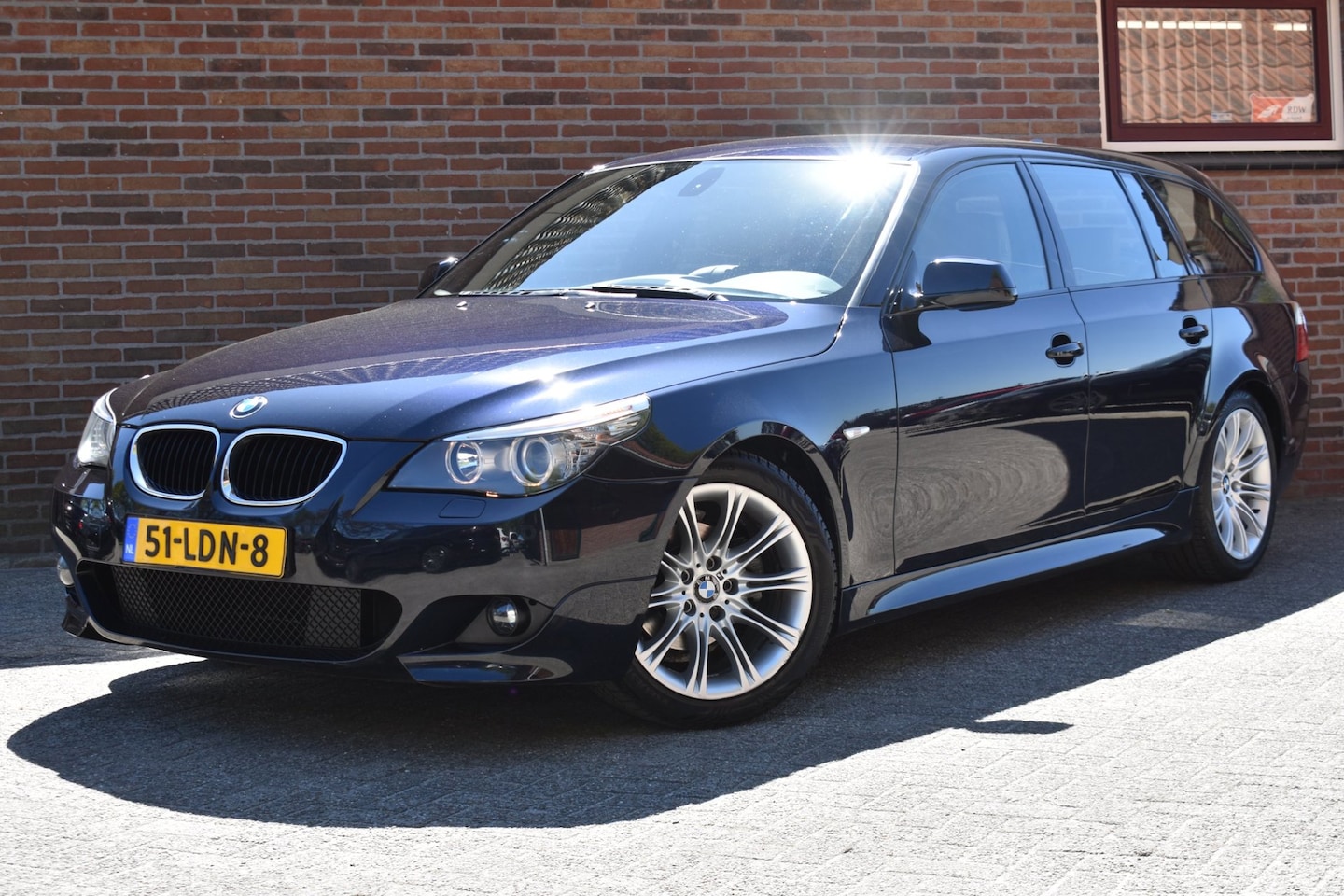 BMW 5-serie Touring - 520i Business Line Edition I '10 Leder M Pakket Clima Navi Cruise Inruil mogelijk - AutoWereld.nl