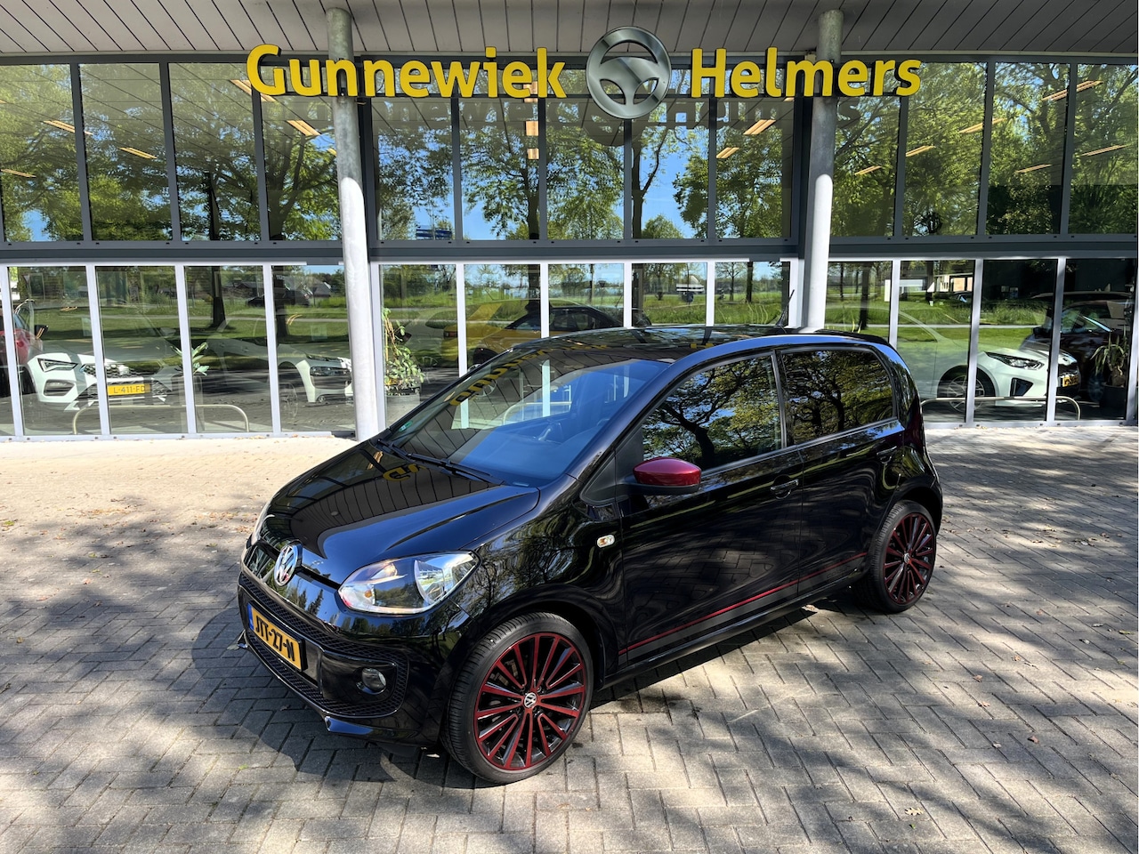 Volkswagen Up! - 1.0 high up! BMT Colour up! | Rijklaar prijs! 12m BOVAG | AIRCO | BT | LM 17" | NAVI | STO - AutoWereld.nl