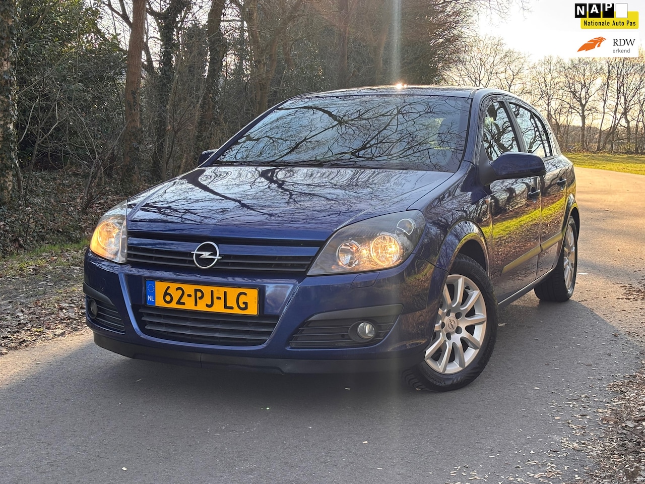 Opel Astra - 1.8 Sport | Airco + Cruise control | - AutoWereld.nl