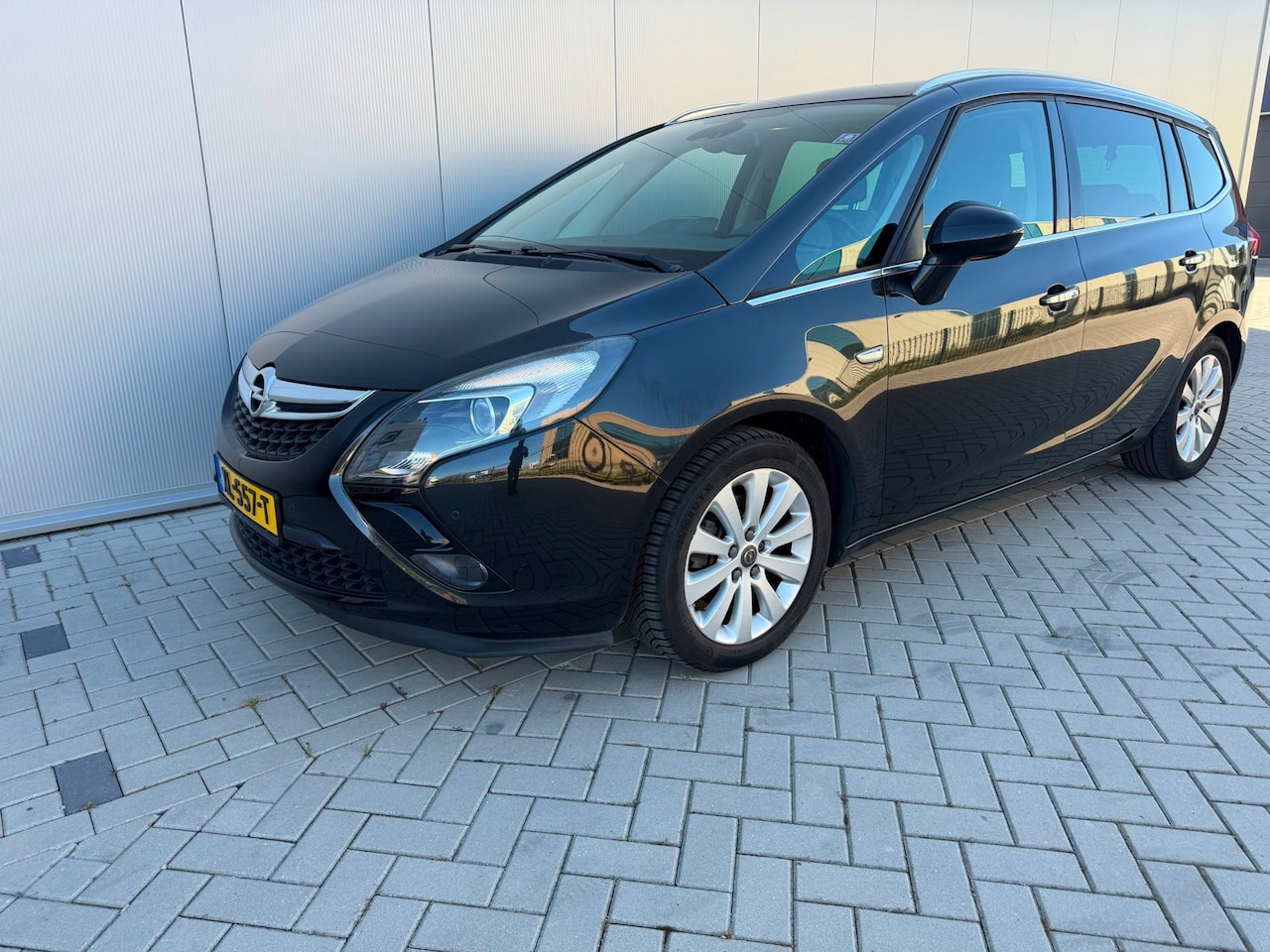 Opel Zafira Tourer - 1.4 Design Edition 1.4 Design Edition - AutoWereld.nl