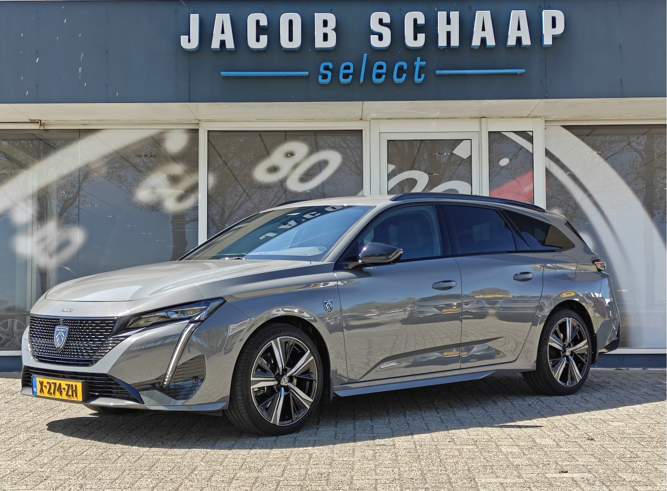 Peugeot 308 SW - 1.6 Plug-in Hybrid 225 GT / Head-up / Trekhaak / Carplay / 360 camera / 18" LM - AutoWereld.nl