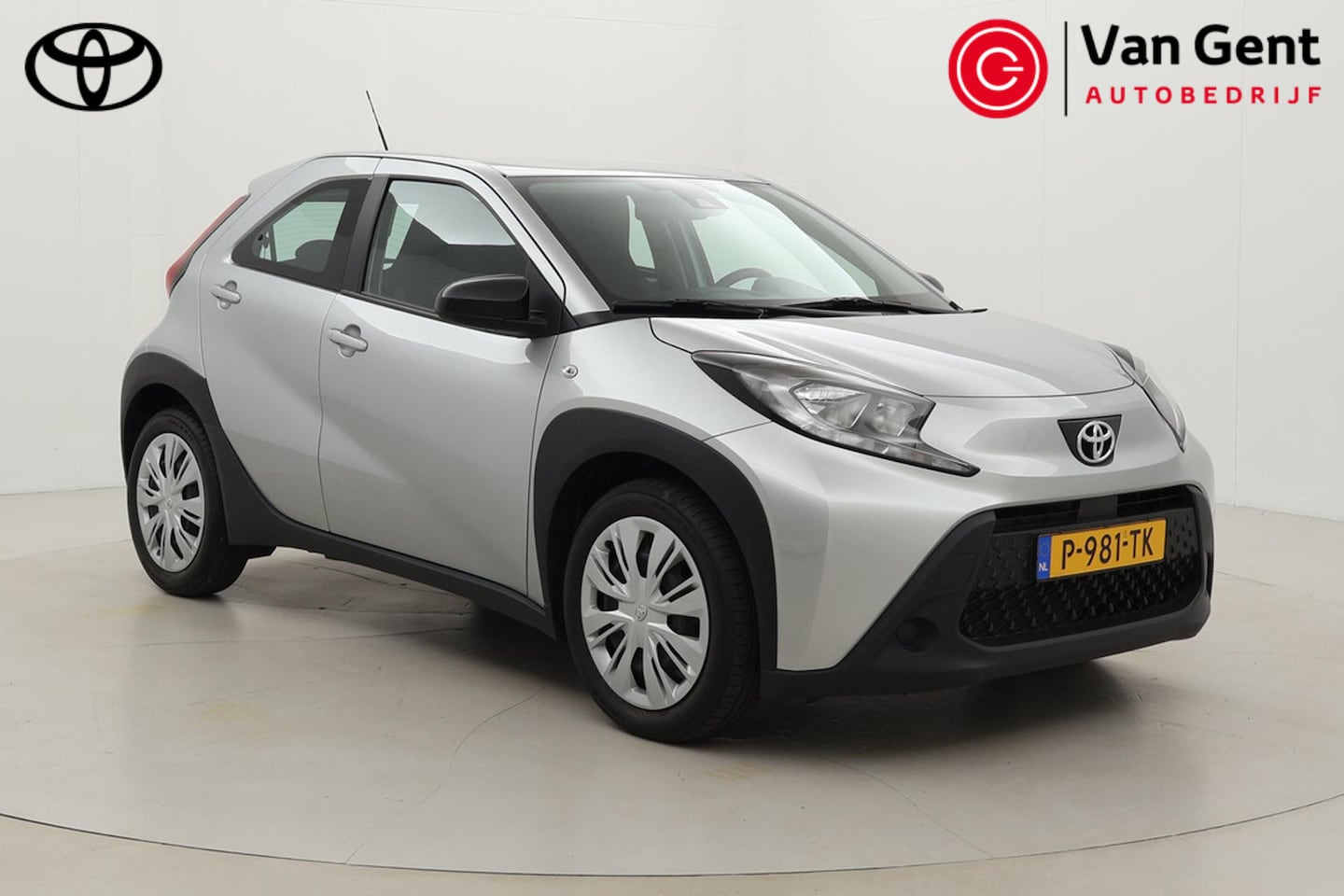 Toyota Aygo X - 1.0 VVT-i MT Play | Apple Carplay / Android Auto | Adaptive Cruise | Airco | Camera | Rijs - AutoWereld.nl