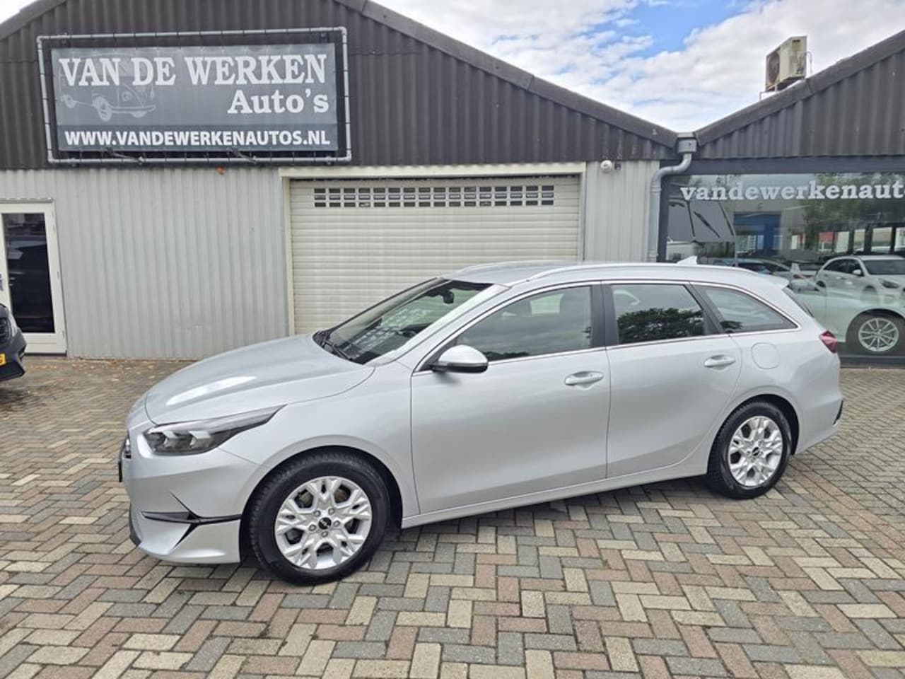 Kia Cee'd Sportswagon - Ceed 1.5 T-GDi DynamicLine Trekhaak|Clima|Navi|LED|Isofix|Nap!! - AutoWereld.nl