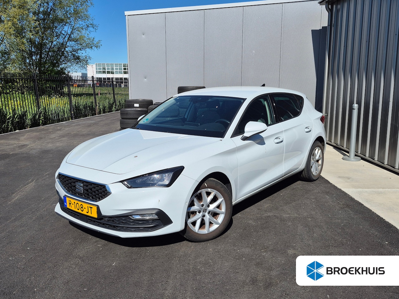 SEAT Leon Sportstourer - 1.0 eTSI Style Business Intense 110PK DSG/AUTO | Achteruitrijcamera | NAvigatie | Cruise c - AutoWereld.nl