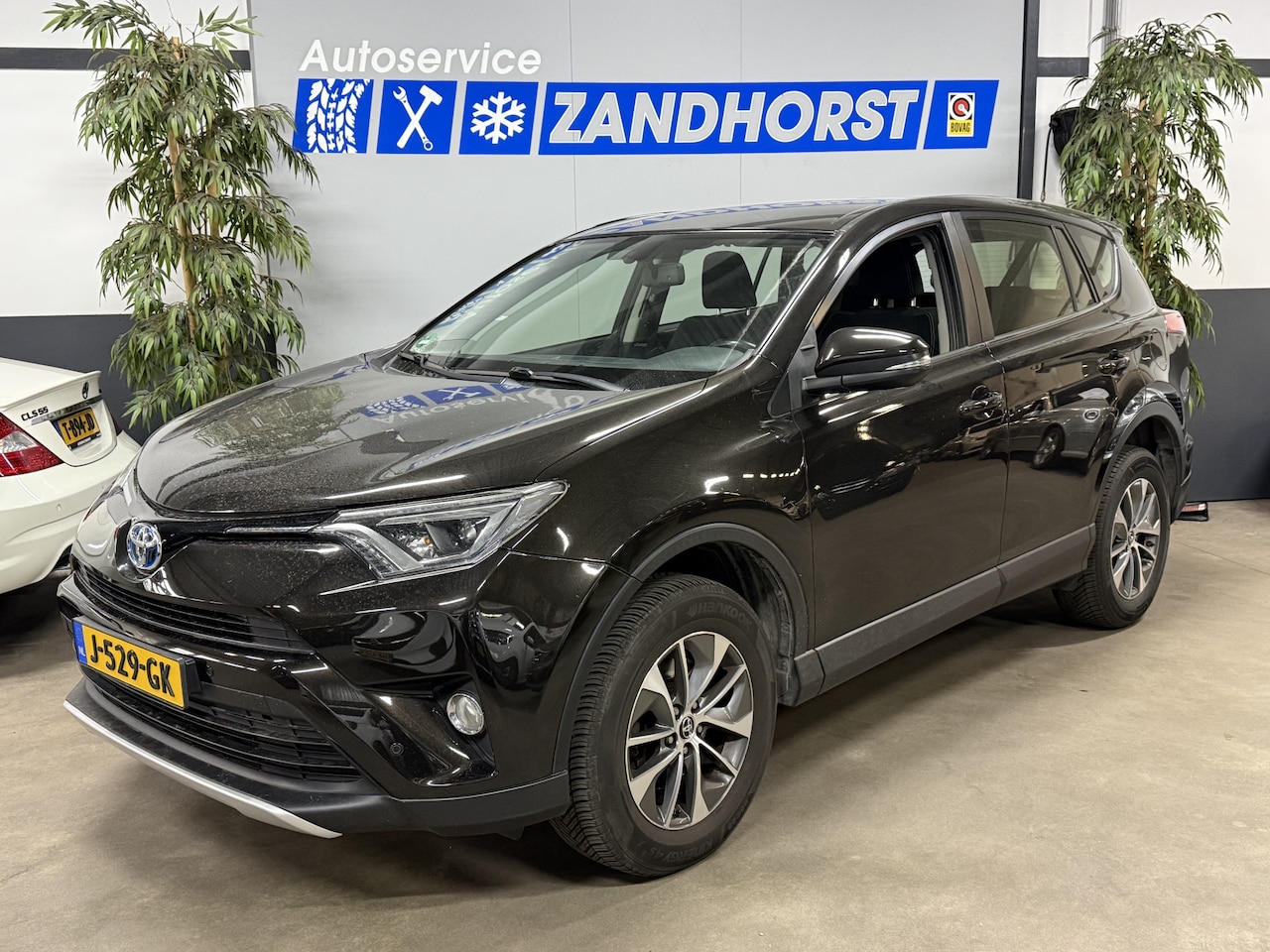 Toyota RAV4 - 2.5 Hybrid First Edition // Led kopl. // Camera // Cruise - AutoWereld.nl