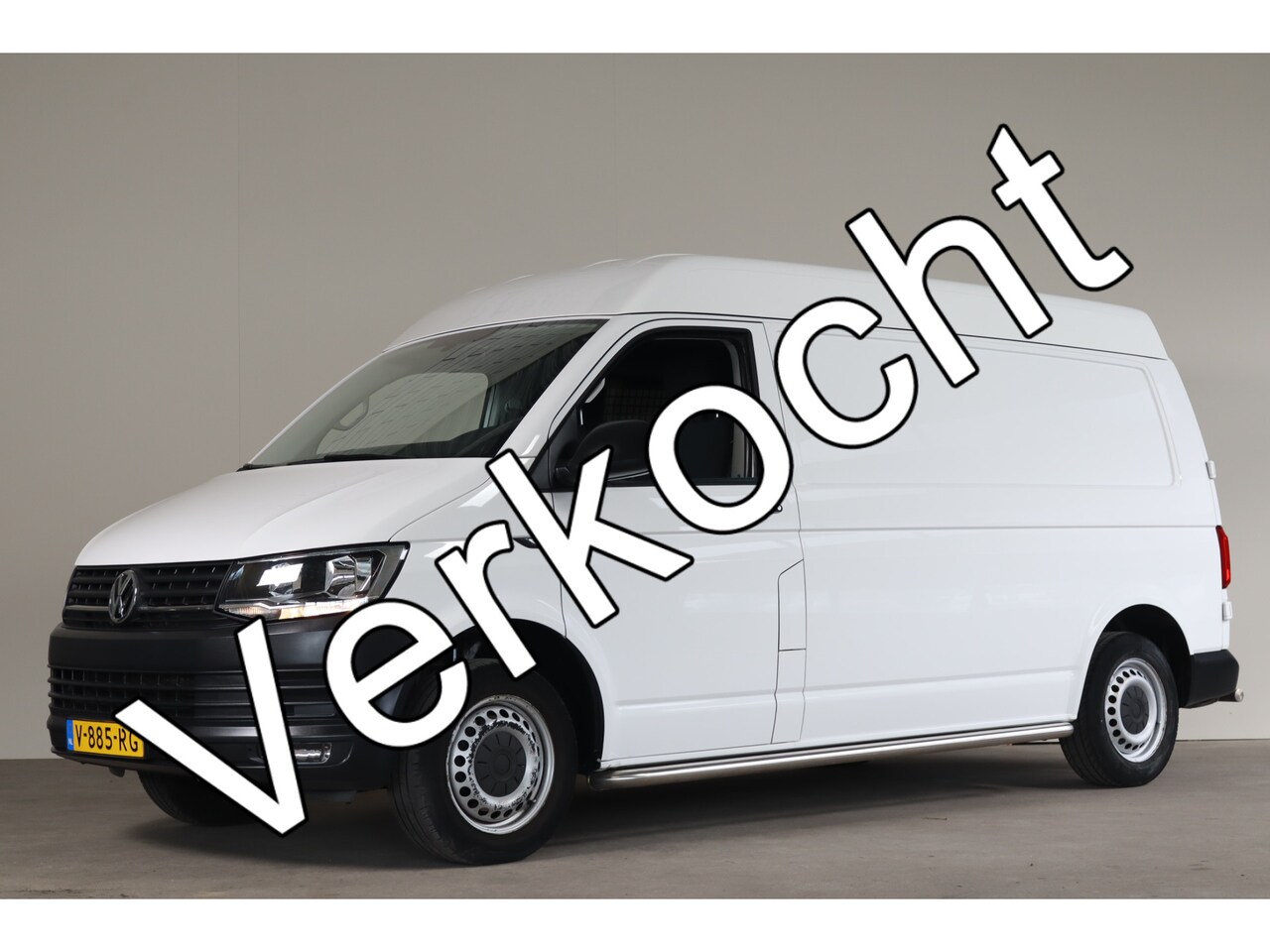 Volkswagen Transporter - 2.0 TDI L2H2 Comfortline NL-Auto!! Nav I Apple Car-Play I PDC - AutoWereld.nl