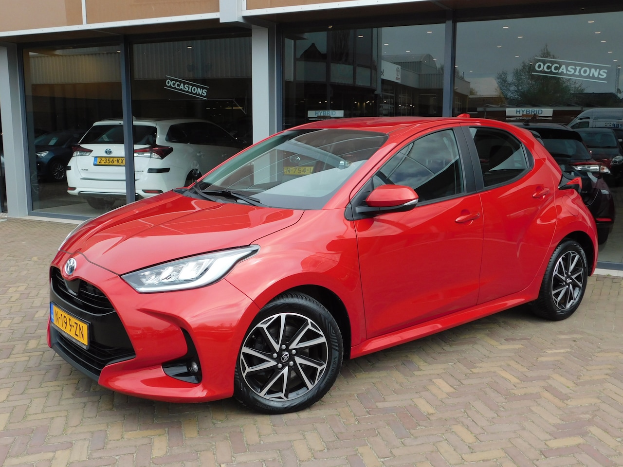 Toyota Yaris - 1.5 Hybrid Dynamic | Navi - AutoWereld.nl