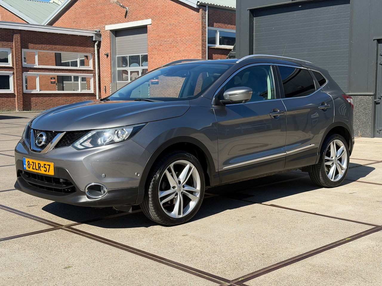Nissan Qashqai - 1.6 Tekna Leder Pano Keyless 360 Trekhaak NAP - AutoWereld.nl