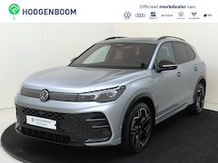 Volkswagen Tiguan - 1.5 eHybrid R-Line Edition | Soh 100% | Panoramadak | Trekhaak | Head-up display | 360 cam