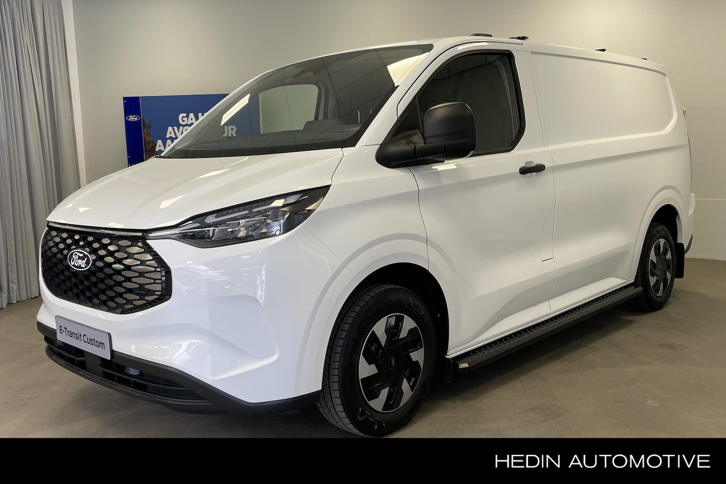 Ford Transit Custom - E-Transit 320 L1H1 Trend 71 kWh NIEUW! Ford E-Transit Custom 71KWH L1H1 Trend - AutoWereld.nl