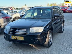 Subaru Forester - 2.0 X Comfort Pack Nieuwe Distributie en Banden Clima Cruise 4WD Nette Auto
