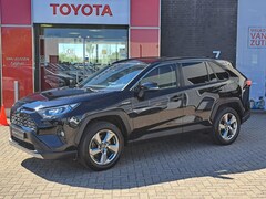 Toyota RAV4 - 2.5 Hybrid AWD Dynamic STOEL/STUURVERWARMING DRAADLOOS LADEN TREKHAAK ELEK. ACHTERKLEP