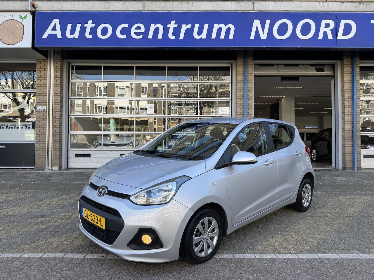 Hyundai i10 - 1.0i i-Motion Comfort NAP | Climate Control | Cruise Control | 5 Deurs | - AutoWereld.nl
