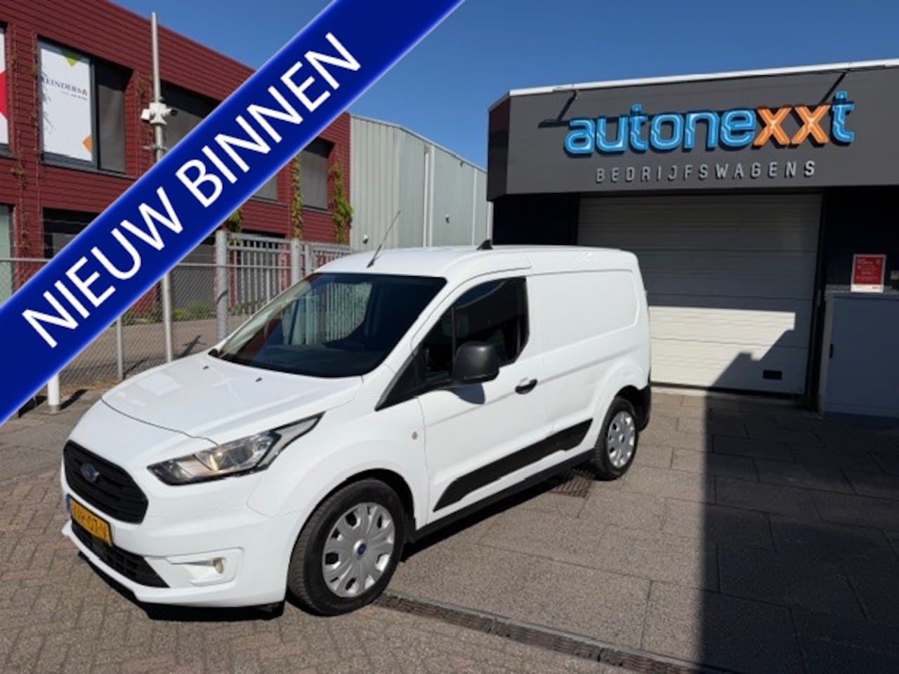 Ford Transit Connect - 1.5 EcoBlue L1 Trend AIRCO I NAVI I PDC I CAMERA I 1e EIGENAAR I NW DISTRIBUTIE I COMPLETE - AutoWereld.nl