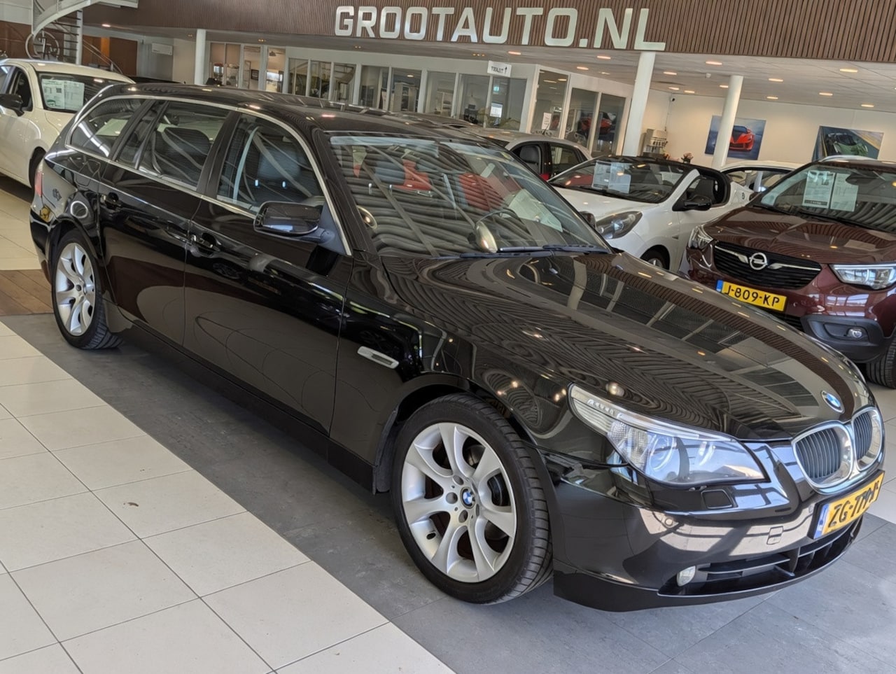 BMW 5-serie Touring - 525i Automaat Airco, Cruise Control, Trekhaak, Stuurbekrachtiging - AutoWereld.nl