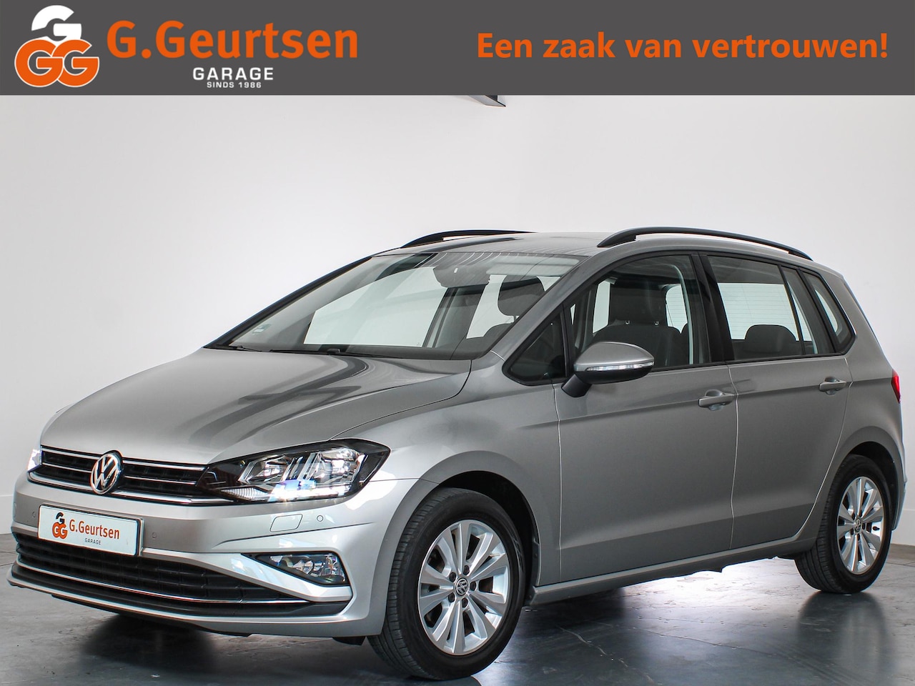 Volkswagen Golf Sportsvan - 1.0 TSI Comfortline Apple Carplay/Android Auto, ACC, 16DKM!!, Camera, DAB, Stoelverwarming - AutoWereld.nl