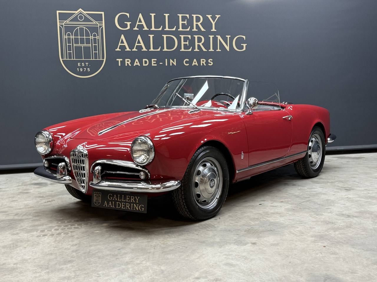 Alfa Romeo Giulietta - Spider Veloce Restored in the 1990s by an Alfa Romeo connoisseur, Restored with original a - AutoWereld.nl